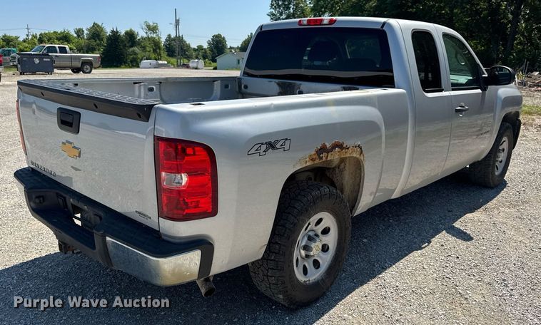 image for item EN4605 2012 Chevrolet  Silverado 1500 Ext. Cab pickup truck