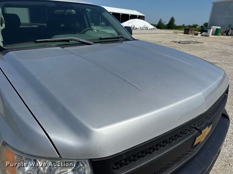 image for item EN4605 2012 Chevrolet  Silverado 1500 Ext. Cab pickup truck