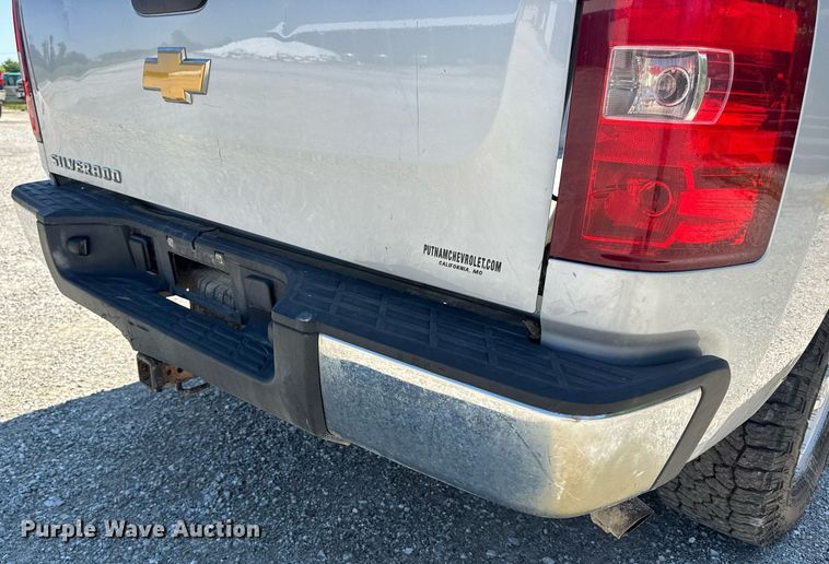 image for item EN4605 2012 Chevrolet  Silverado 1500 Ext. Cab pickup truck