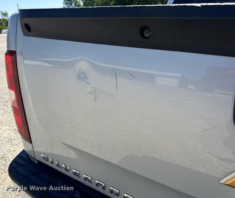 image for item EN4605 2012 Chevrolet  Silverado 1500 Ext. Cab pickup truck