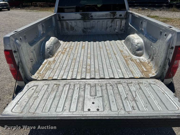 image for item EN4605 2012 Chevrolet  Silverado 1500 Ext. Cab pickup truck