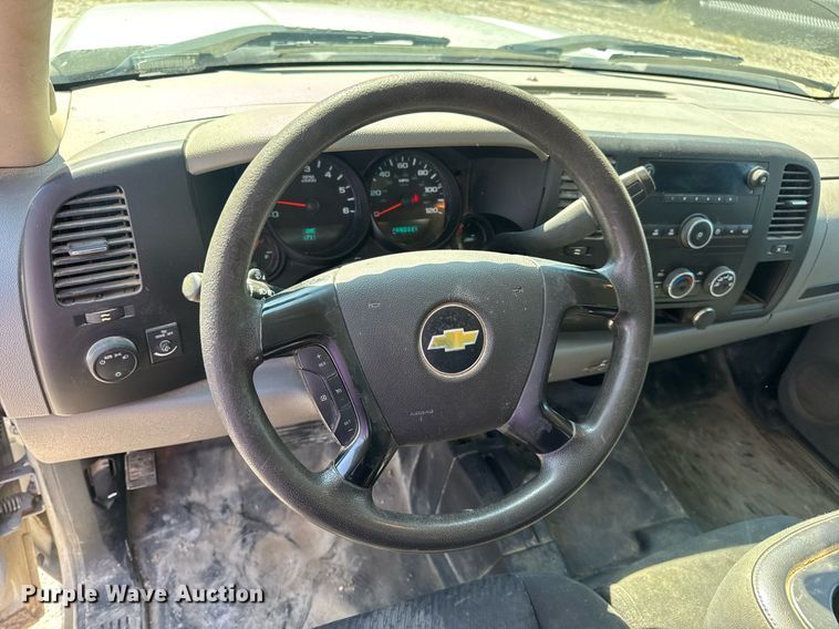 image for item EN4605 2012 Chevrolet  Silverado 1500 Ext. Cab pickup truck