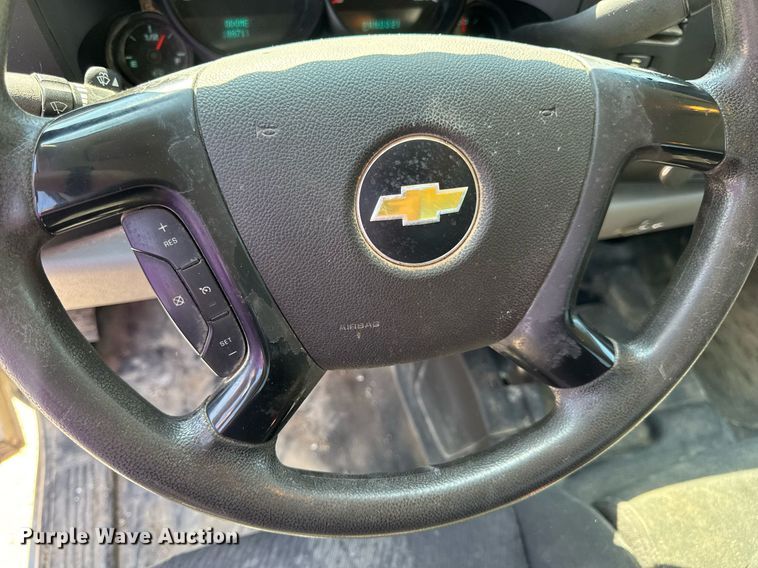 image for item EN4605 2012 Chevrolet  Silverado 1500 Ext. Cab pickup truck