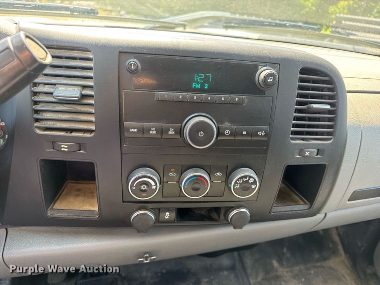 image for item EN4605 2012 Chevrolet  Silverado 1500 Ext. Cab pickup truck