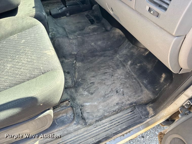 image for item EN4605 2012 Chevrolet  Silverado 1500 Ext. Cab pickup truck