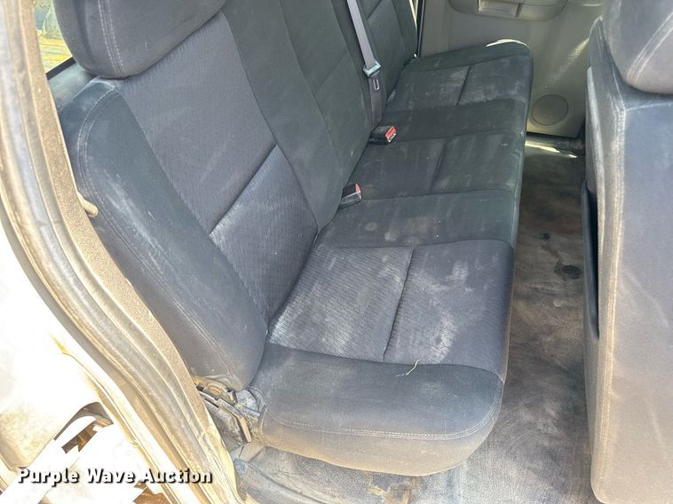 image for item EN4605 2012 Chevrolet  Silverado 1500 Ext. Cab pickup truck