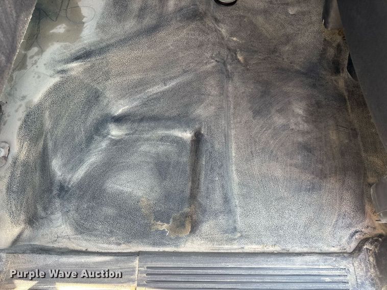 image for item EN4605 2012 Chevrolet  Silverado 1500 Ext. Cab pickup truck