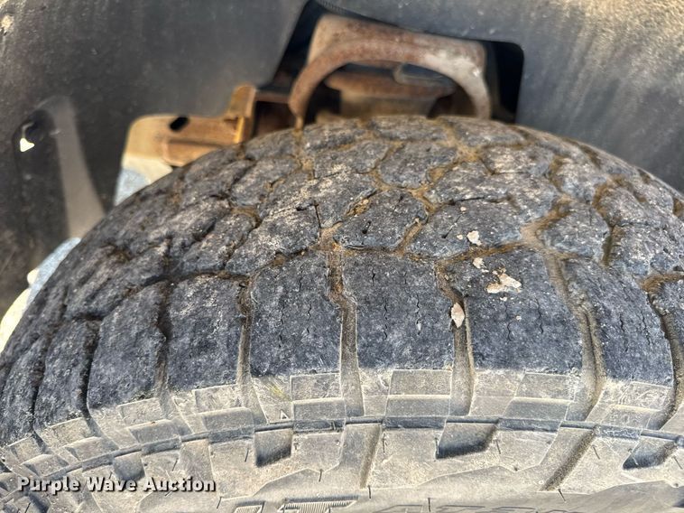 image for item EN4605 2012 Chevrolet  Silverado 1500 Ext. Cab pickup truck