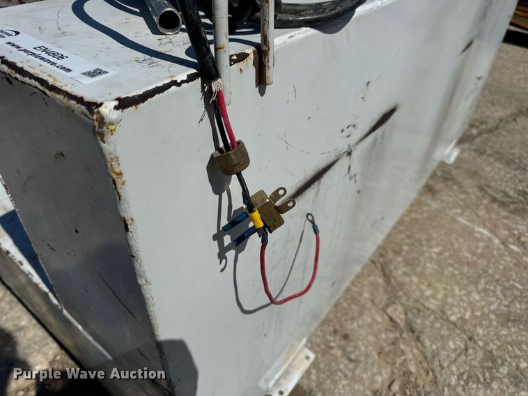 image for item EN4606 Automotive accessories 