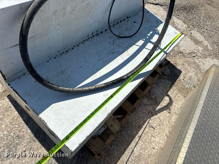 image for item EN4606 Automotive accessories 