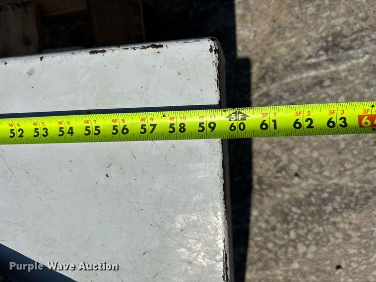 image for item EN4606 Automotive accessories 