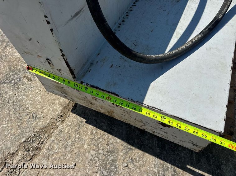 image for item EN4606 Automotive accessories 