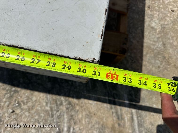 image for item EN4606 Automotive accessories 