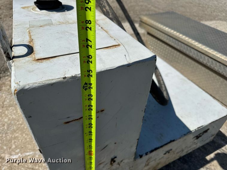 image for item EN4606 Automotive accessories 