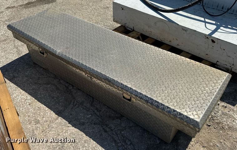 image for item EN4606 Automotive accessories 