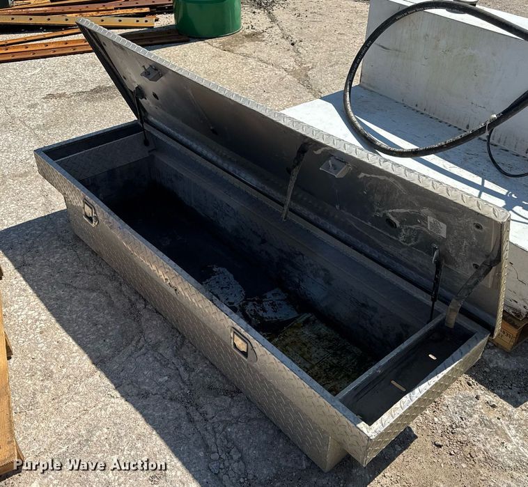 image for item EN4606 Automotive accessories 