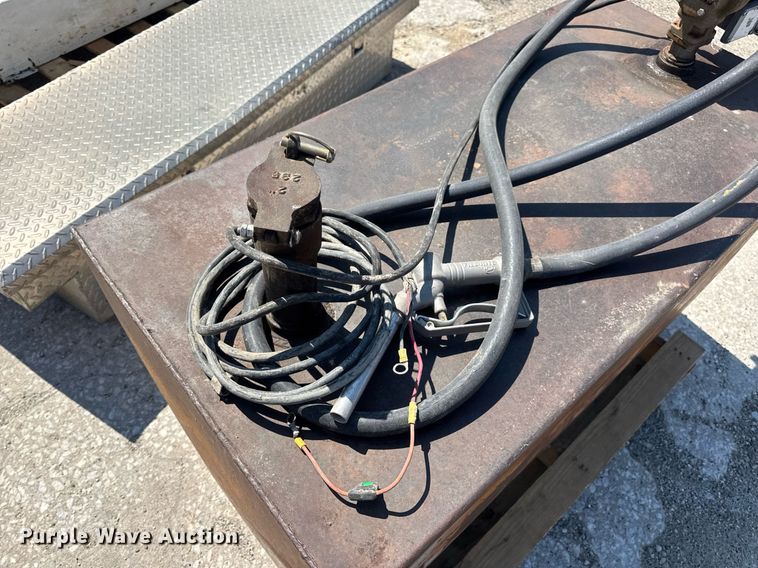 image for item EN4606 Automotive accessories 