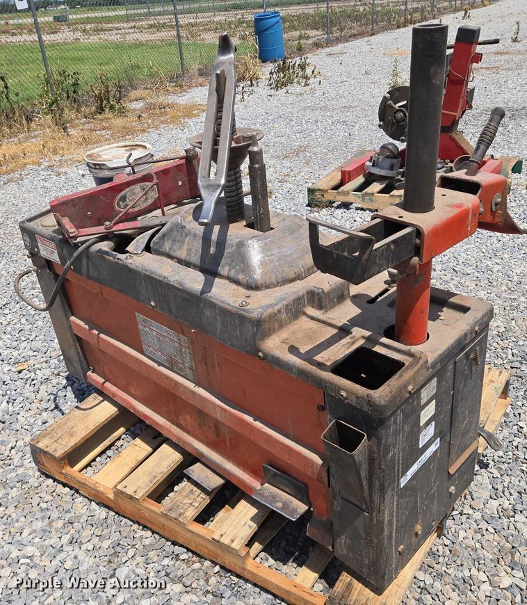 image for item EN8137 Coats 40-40S tire machine