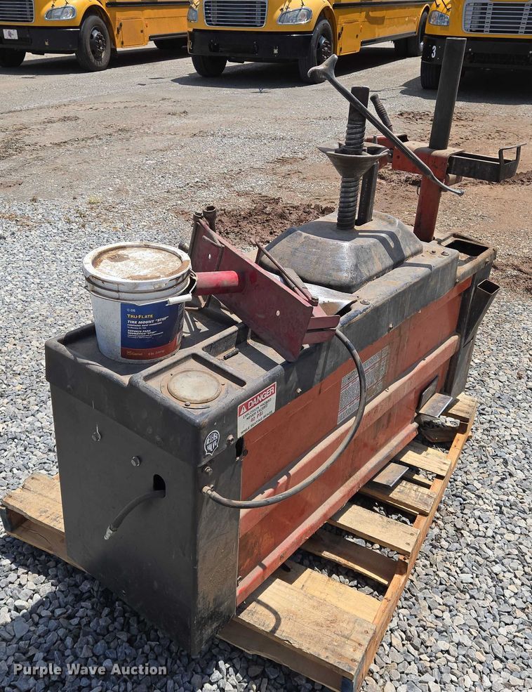 image for item EN8137 Coats 40-40S tire machine