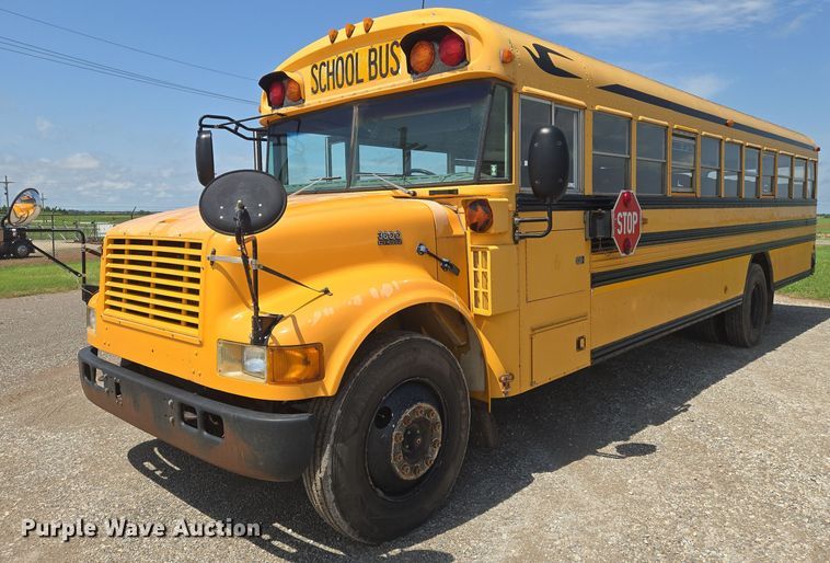 image for item EN8147 2005 Blue Bird school bus