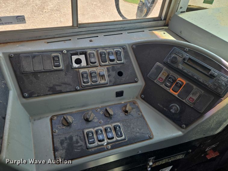 image for item EN8147 2005 Blue Bird school bus