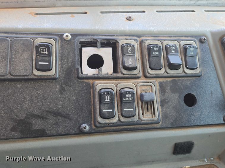 image for item EN8147 2005 Blue Bird school bus