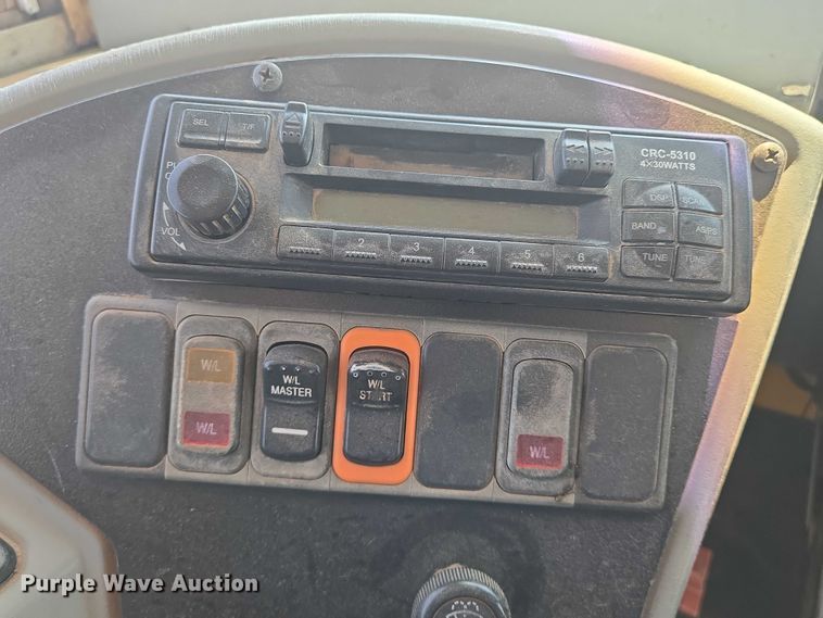 image for item EN8147 2005 Blue Bird school bus