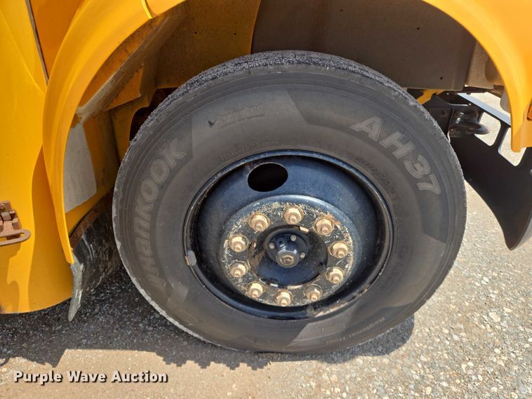 image for item EN8147 2005 Blue Bird school bus