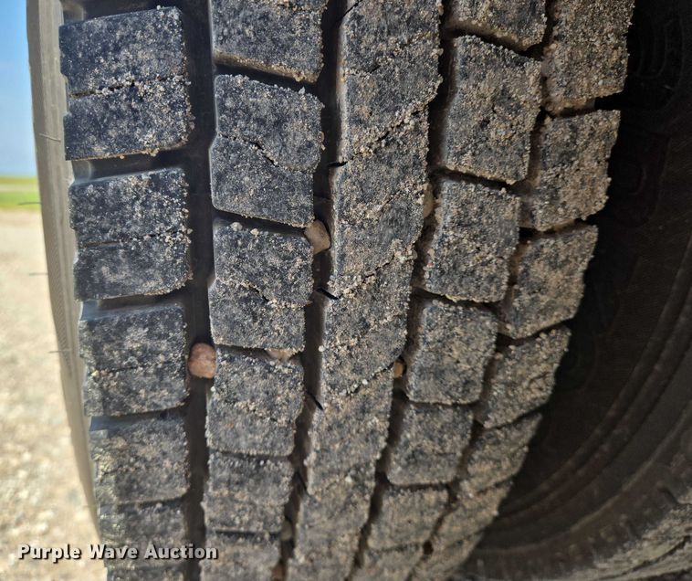 image for item EN8147 2005 Blue Bird school bus