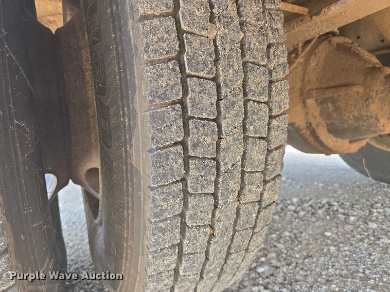 image for item EN8147 2005 Blue Bird school bus