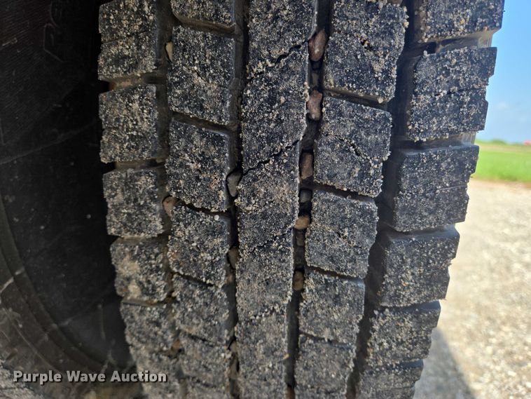 image for item EN8147 2005 Blue Bird school bus