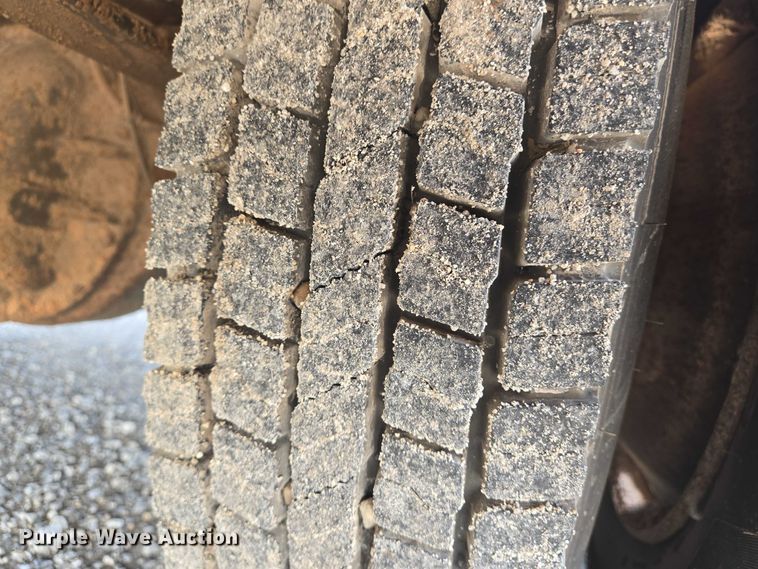 image for item EN8147 2005 Blue Bird school bus