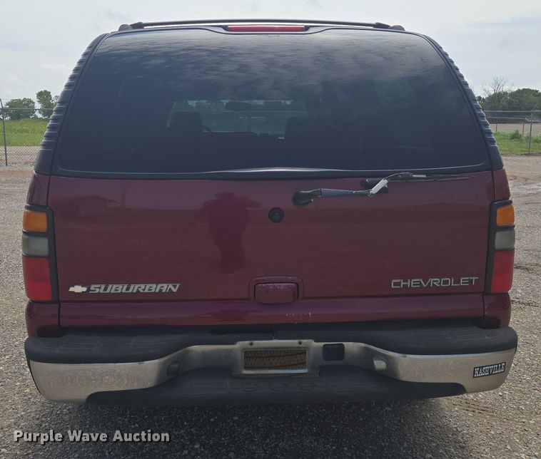 image for item EN8149 2005 Chevrolet Suburban 1500 SUV