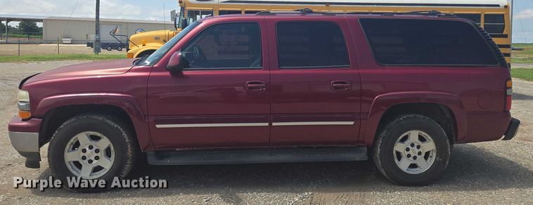 image for item EN8149 2005 Chevrolet Suburban 1500 SUV