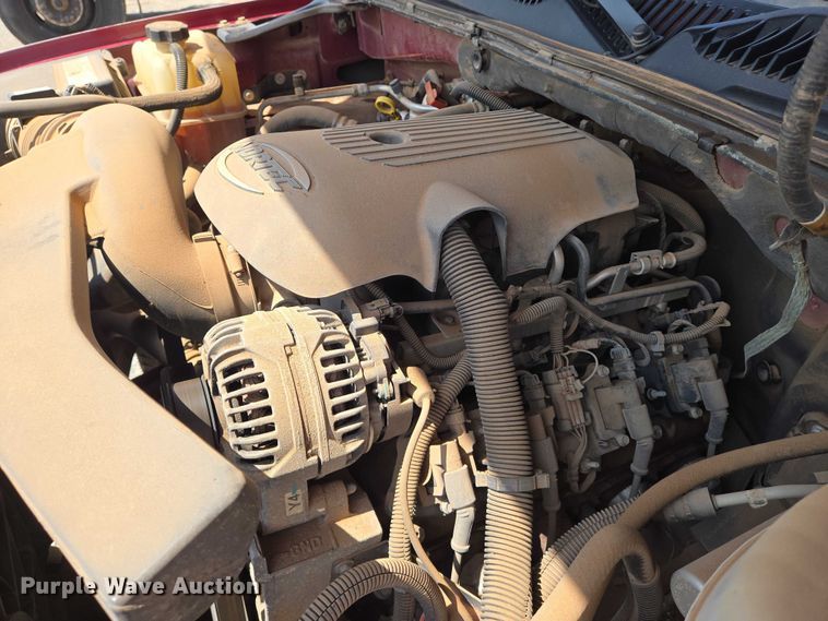 image for item EN8149 2005 Chevrolet Suburban 1500 SUV