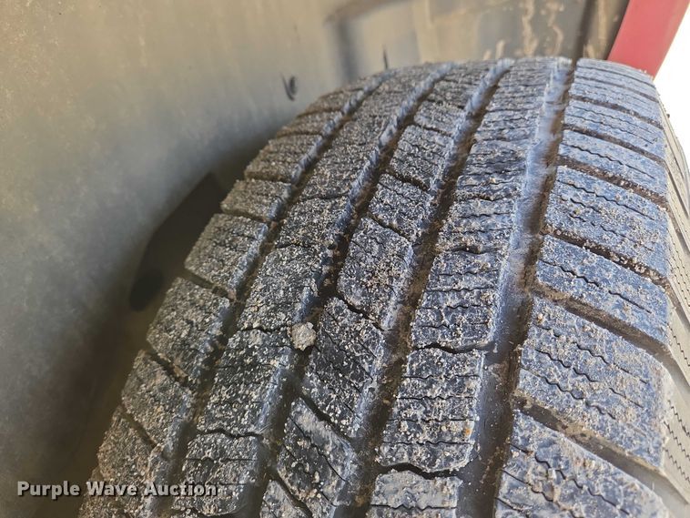 image for item EN8149 2005 Chevrolet Suburban 1500 SUV