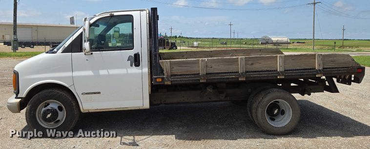 image for item EN8150 1999 Chevrolet Express 3500 dump flatbed pickup truck
