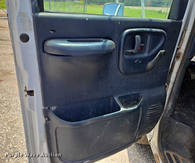 image for item EN8150 1999 Chevrolet Express 3500 dump flatbed pickup truck