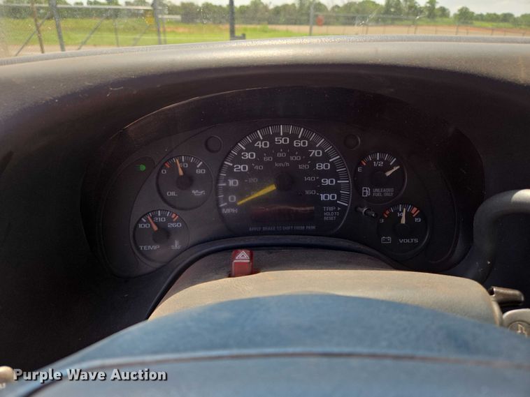 image for item EN8150 1999 Chevrolet Express 3500 dump flatbed pickup truck