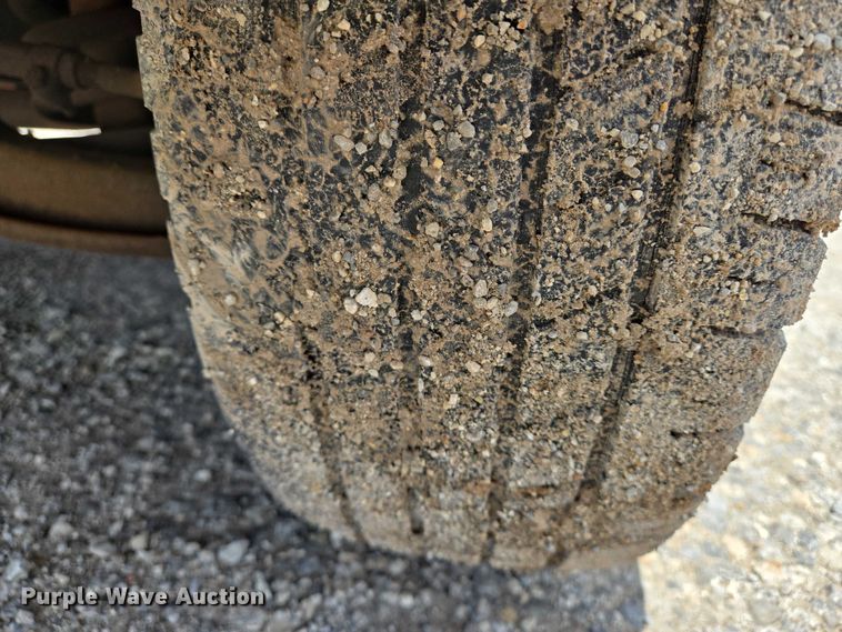 image for item EN8150 1999 Chevrolet Express 3500 dump flatbed pickup truck