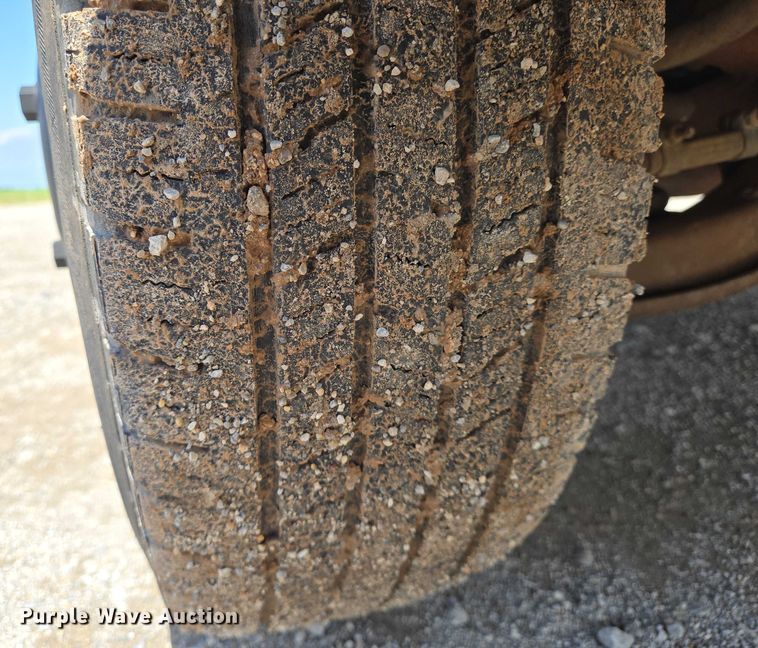 image for item EN8150 1999 Chevrolet Express 3500 dump flatbed pickup truck