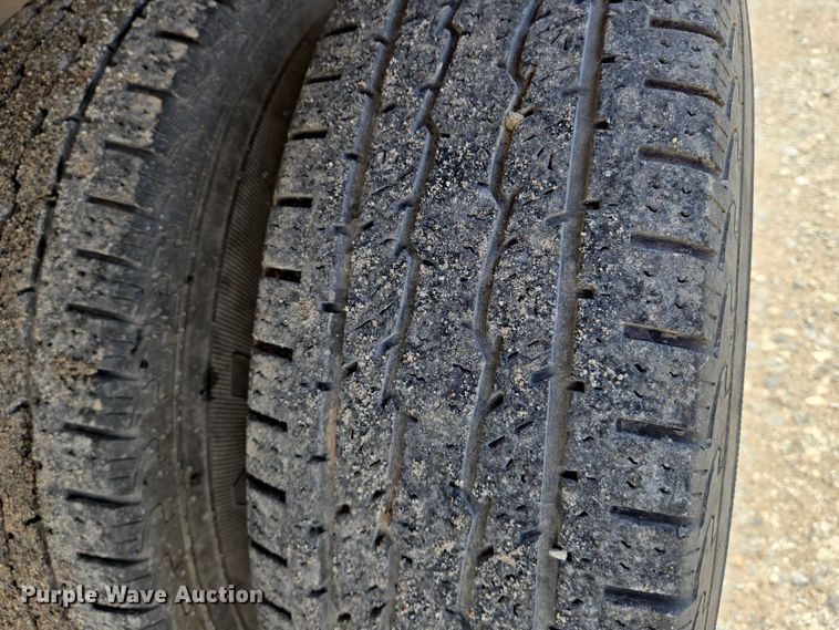 image for item EN8150 1999 Chevrolet Express 3500 dump flatbed pickup truck