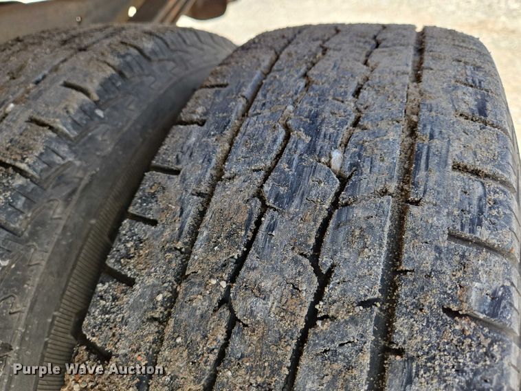 image for item EN8150 1999 Chevrolet Express 3500 dump flatbed pickup truck