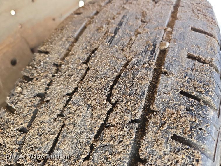 image for item EN8150 1999 Chevrolet Express 3500 dump flatbed pickup truck