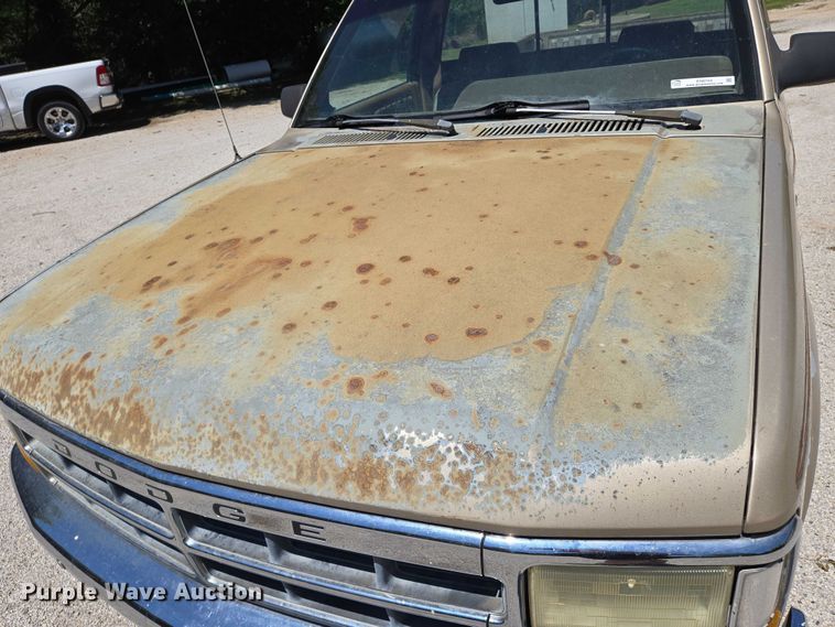 image for item EN8164 1993 Dodge Dakota pickup truck