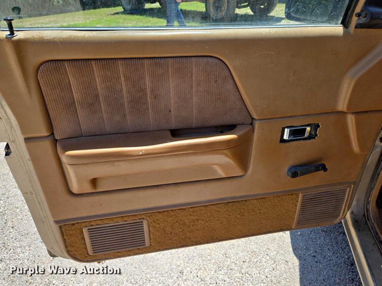 image for item EN8164 1993 Dodge Dakota pickup truck