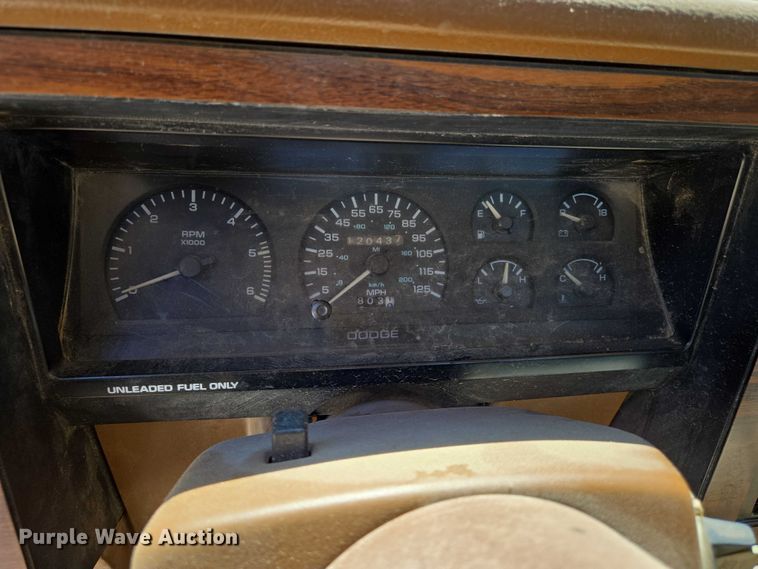 image for item EN8164 1993 Dodge Dakota pickup truck