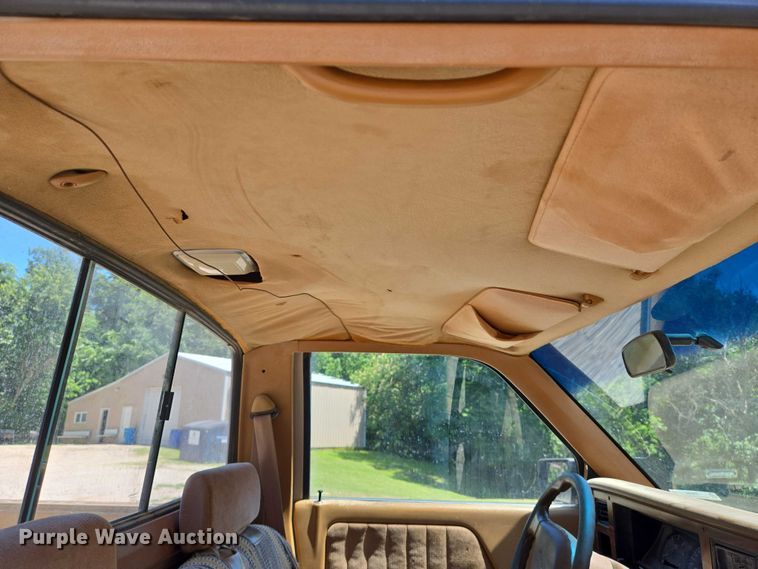 image for item EN8164 1993 Dodge Dakota pickup truck