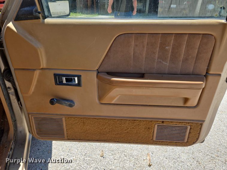 image for item EN8164 1993 Dodge Dakota pickup truck