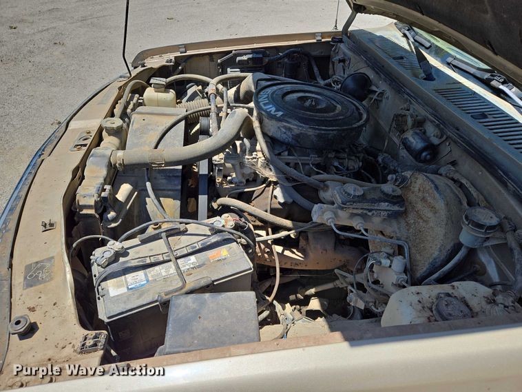 image for item EN8164 1993 Dodge Dakota pickup truck